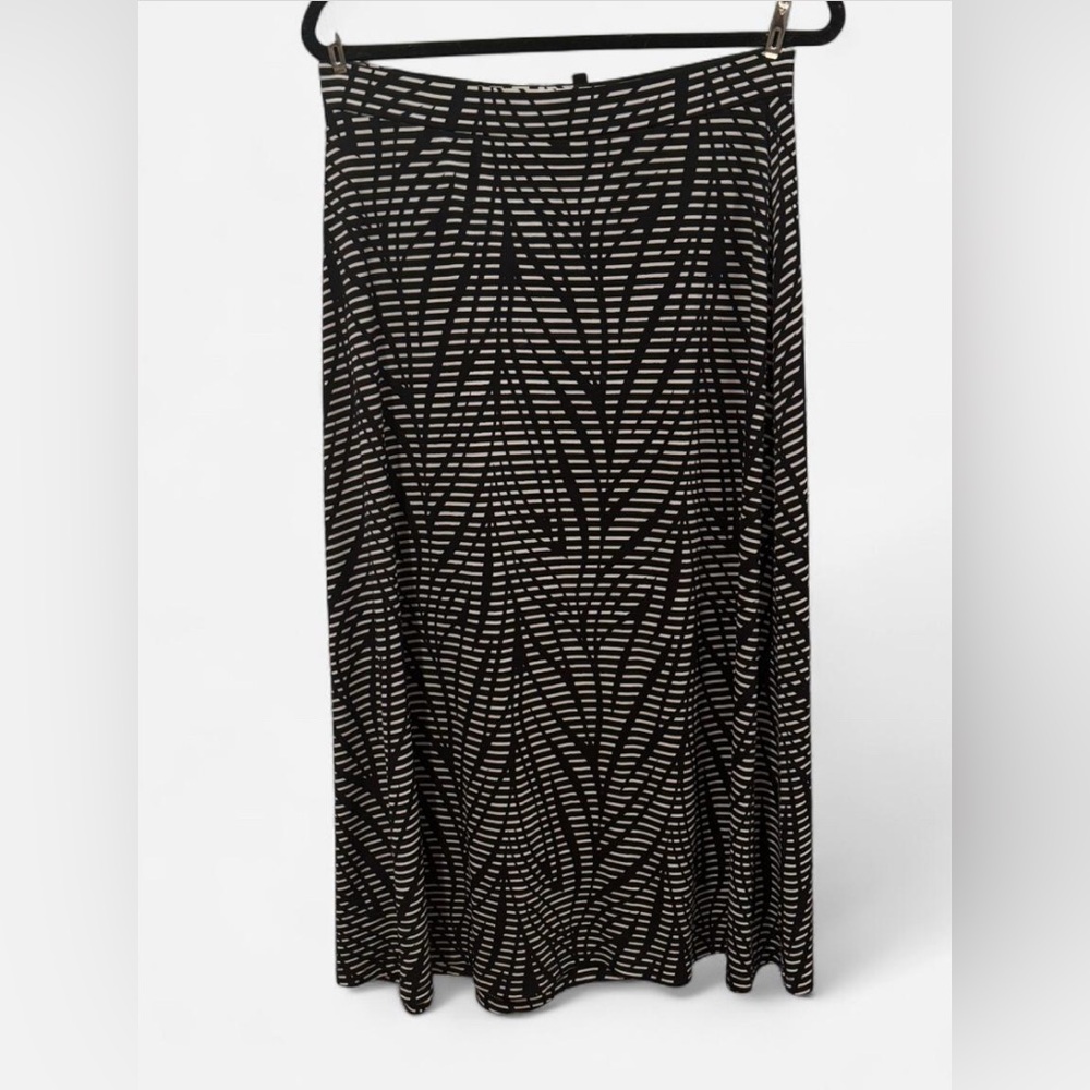 Kasper Black and White Geometric Maxi Skirt